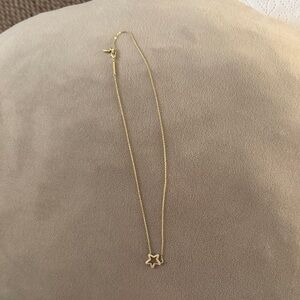 Gold Star Pendant Necklace